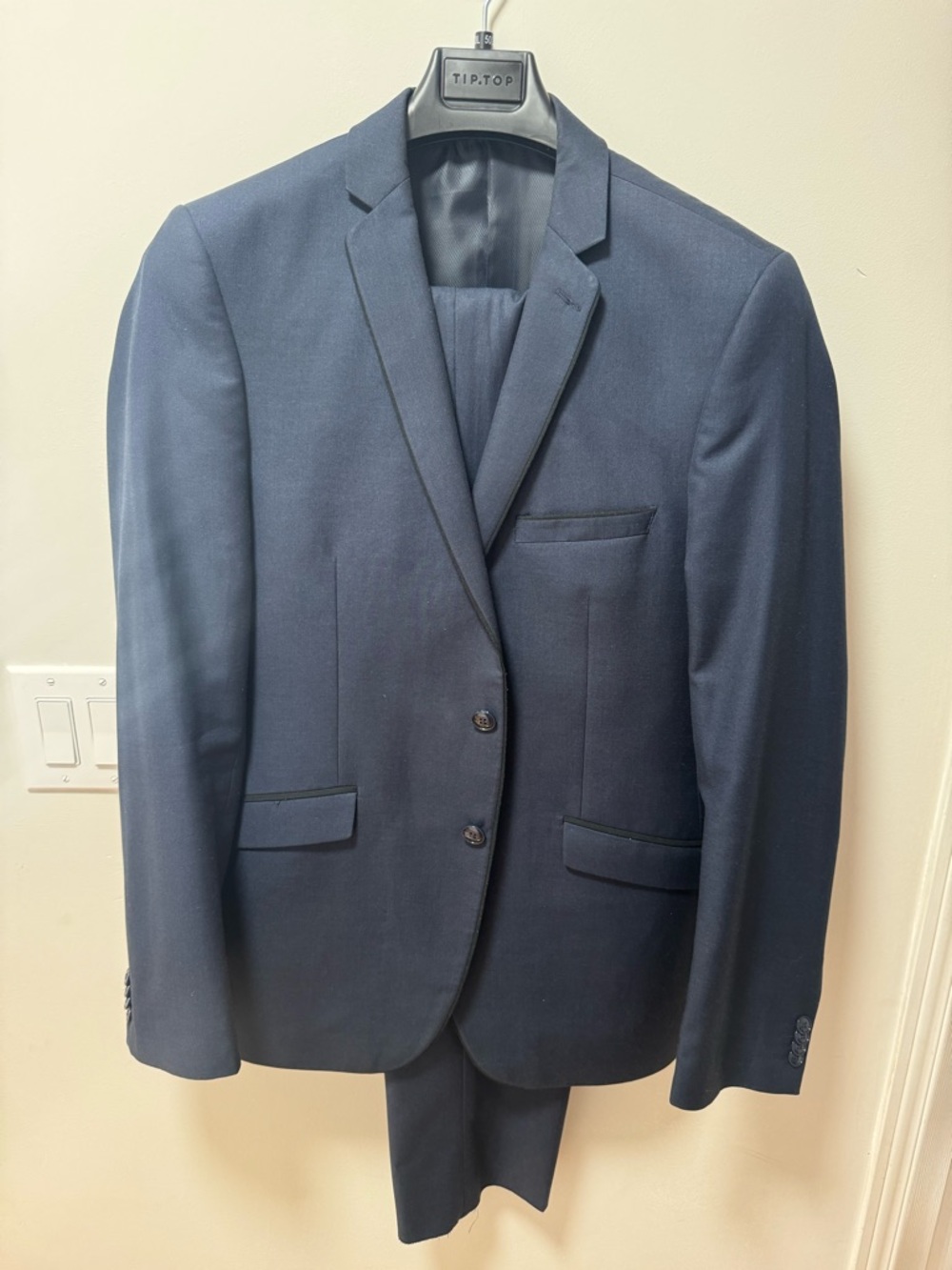 Men’s Navy Suit 42 Long – Bellissimo (Tip Top Tailors) Classic Formal
